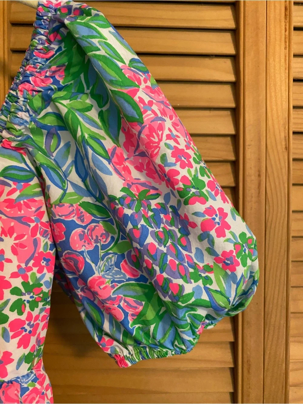 Lilly Pulitzer “Kay” Puff-Sleeve Top Cherry on Top Size 0 Like New w/o Tags